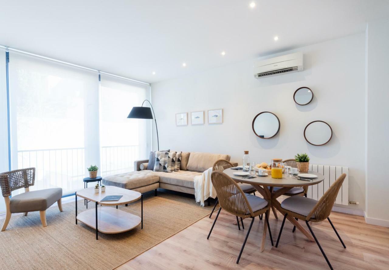 Petit Luxe Tobella Esquerra Apartment Terrassa Exterior photo