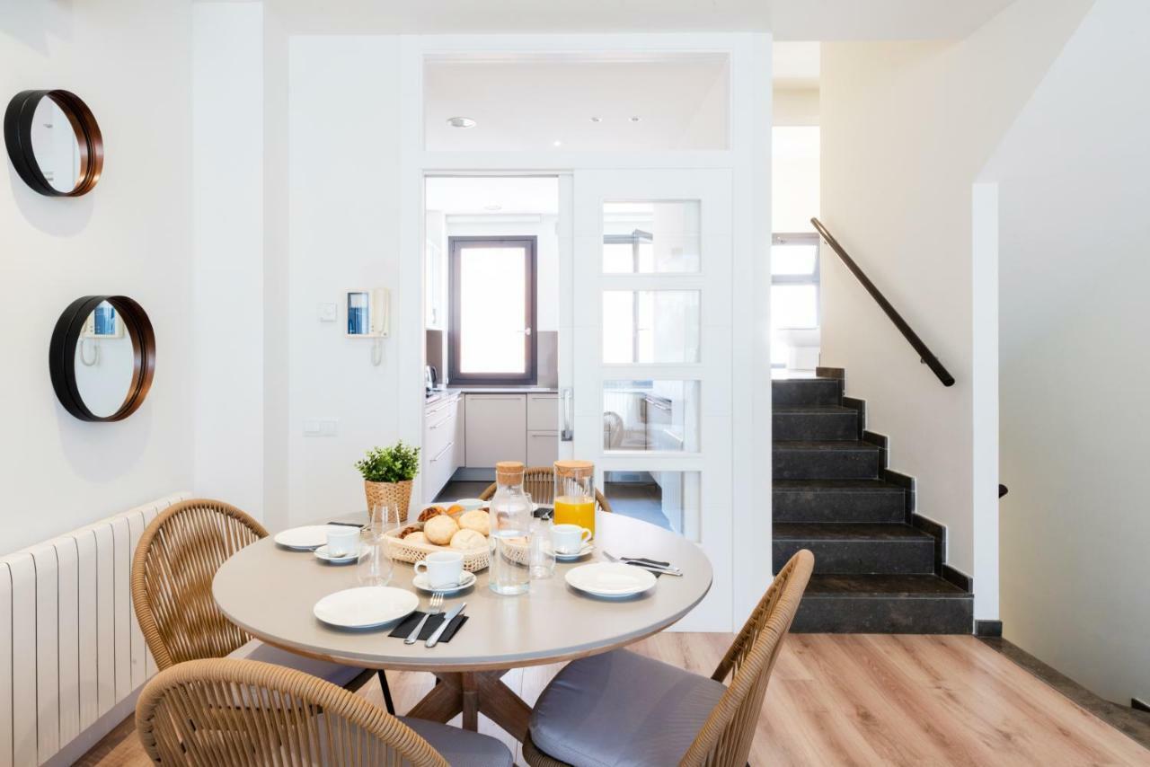 Petit Luxe Tobella Esquerra Apartment Terrassa Exterior photo